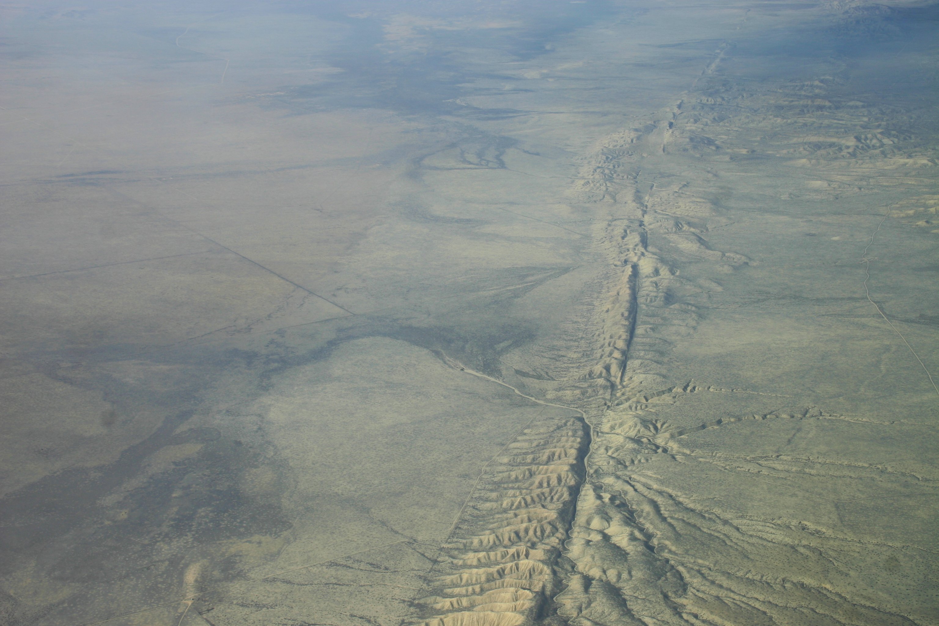 san_andreas_fault.jpg